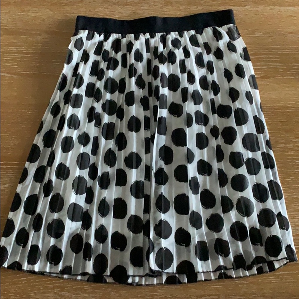 Pleated Skirt by metrowear